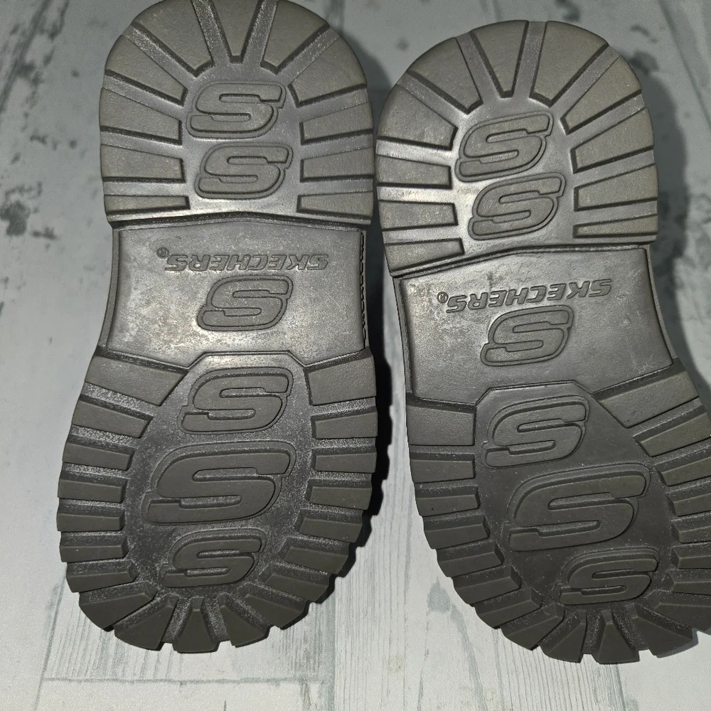 Skechers mecca bolders